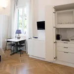 Sinonda Luxury דירה מאיורי