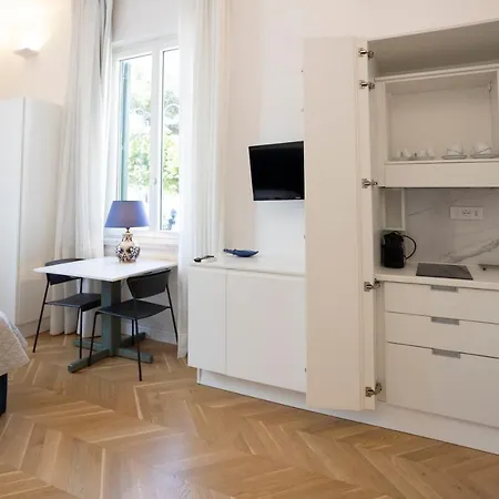 Sinonda Luxury Апартаменты Майори